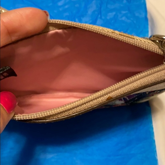 Coach canvas poppy wristlet w bonus gift 🤩 - Picture 5 of 6